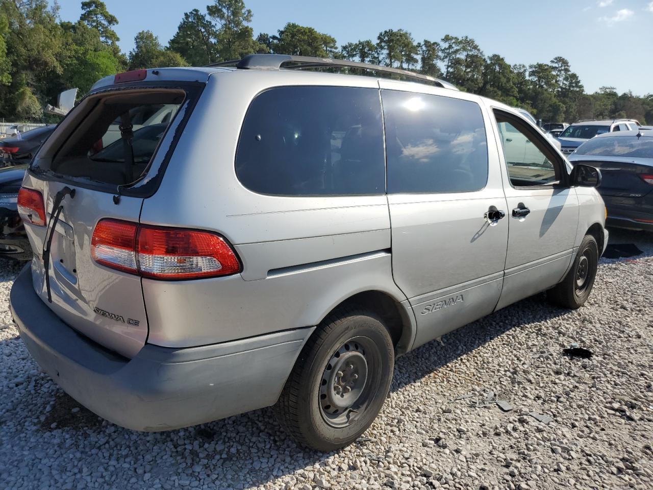 Toyota Sienna Ce Image 2