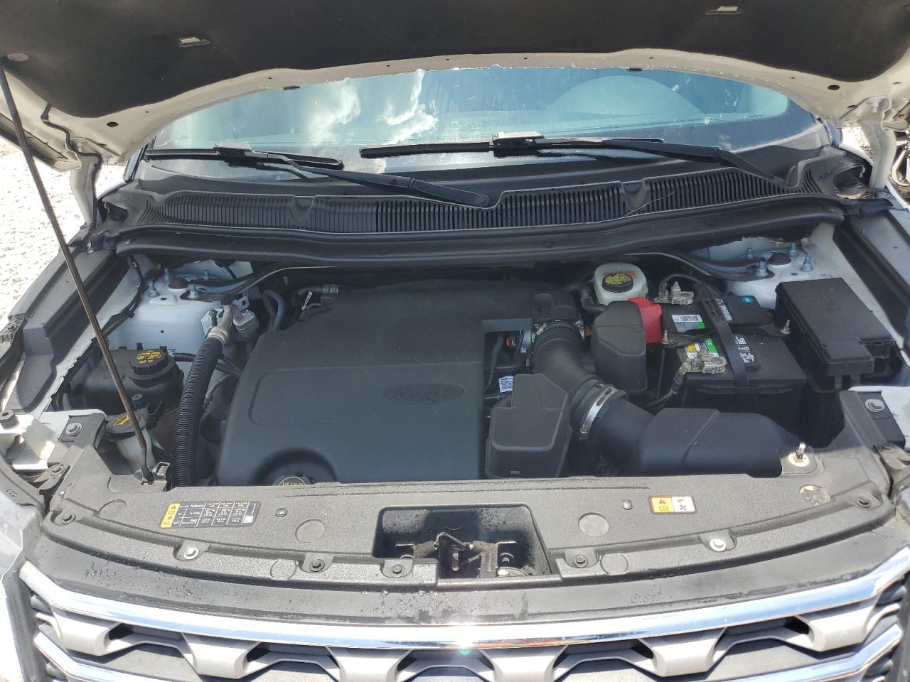 Ford Explorer Xlt Image 8