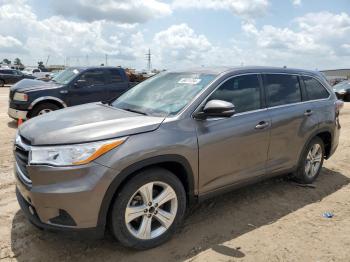  Salvage Toyota Highlander