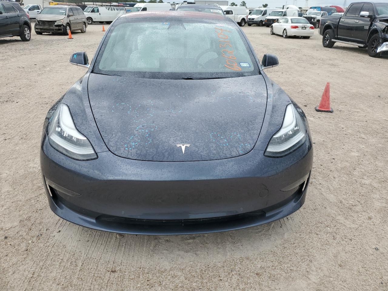 Tesla Model 3 Image 6