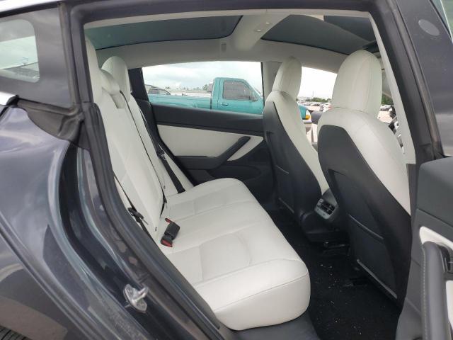 Tesla Model 3 Image 12