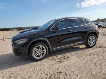  Salvage Mercedes-Benz GLA