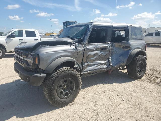  Salvage Ford Bronco