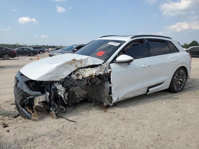  Salvage Audi Q8