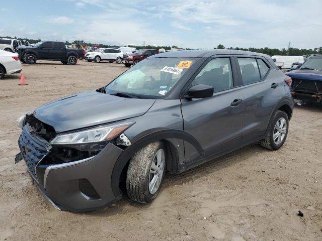  Salvage Nissan Kicks