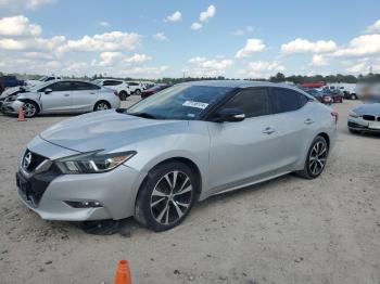  Salvage Nissan Maxima