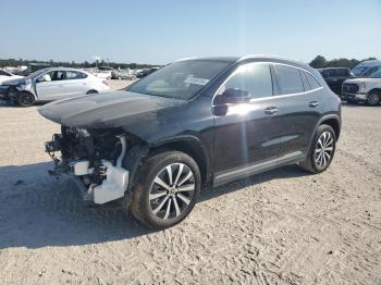  Salvage Mercedes-Benz GLA