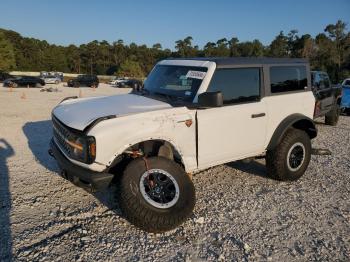  Salvage Ford Bronco