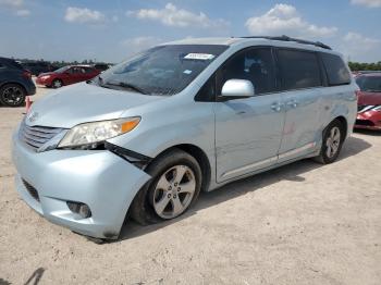  Salvage Toyota Sienna