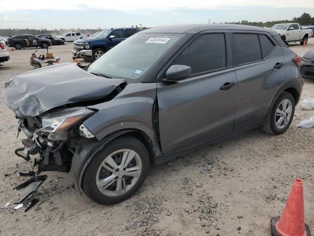  Salvage Nissan Kicks