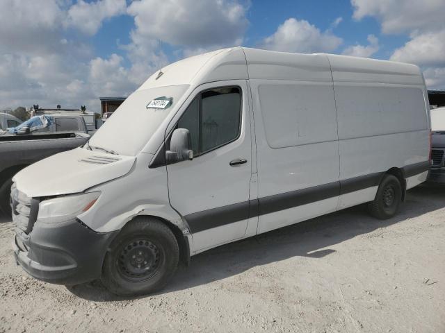  Salvage Mercedes-Benz Sprinter