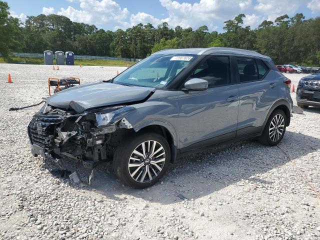  Salvage Nissan Kicks