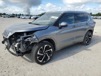  Salvage Mitsubishi Outlander