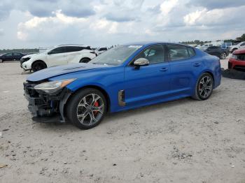  Salvage Kia Stinger