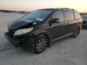  Salvage Toyota Sienna