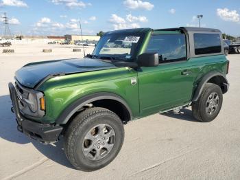  Salvage Ford Bronco