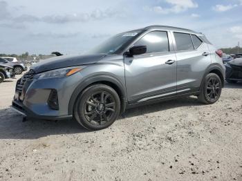  Salvage Nissan Kicks