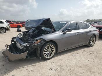  Salvage Lexus Es