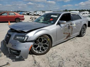  Salvage Chrysler 300