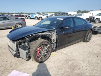  Salvage Porsche Panamera