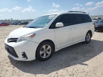  Salvage Toyota Sienna