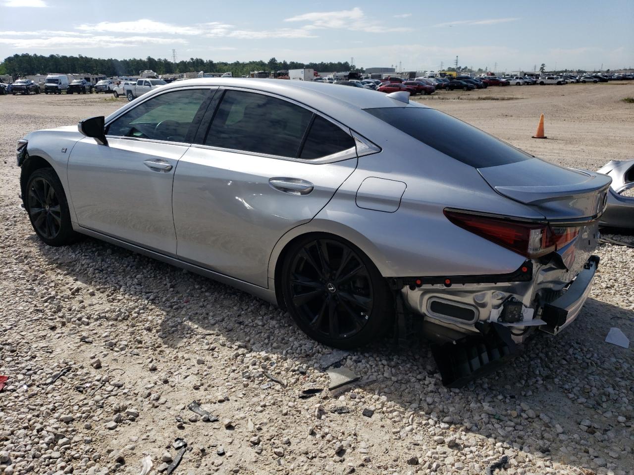 Lexus Es 350 Base Image 3