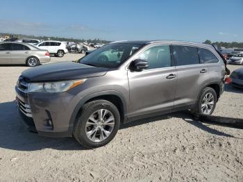  Salvage Toyota Highlander