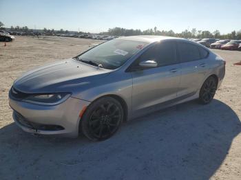  Salvage Chrysler 200