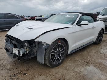  Salvage Ford Mustang