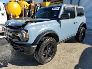  Salvage Ford Bronco