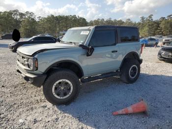  Salvage Ford Bronco