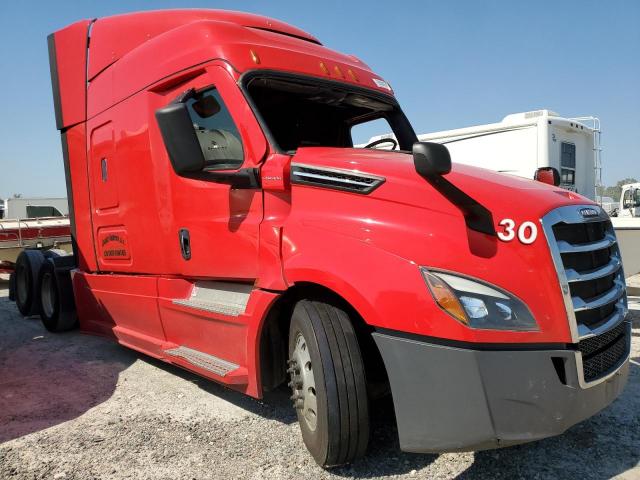  Salvage Freightliner Cascadia 1