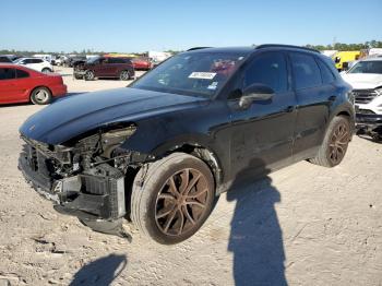  Salvage Porsche Cayenne