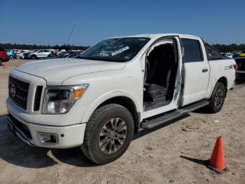  Salvage Nissan Titan