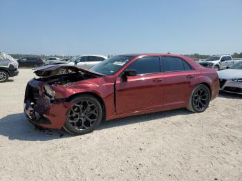  Salvage Chrysler 300