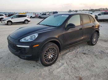  Salvage Porsche Cayenne