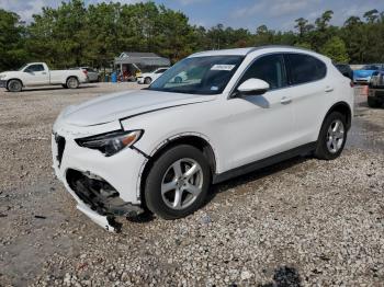  Salvage Alfa Romeo Stelvio