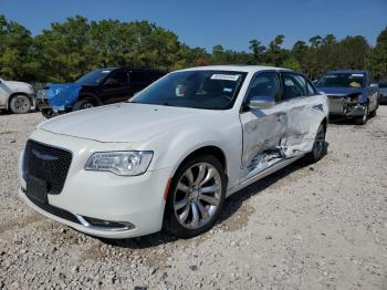  Salvage Chrysler 300