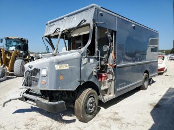  Salvage Freightliner Mt45