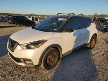  Salvage Nissan Kicks