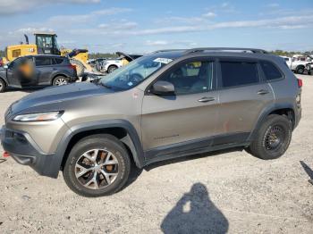  Salvage Jeep Cherokee