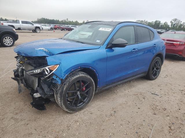  Salvage Alfa Romeo Stelvio