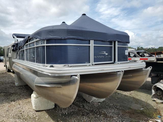  Salvage Bennington Marine Pontoon