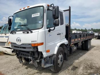  Salvage Nissan Diesel Ud2600