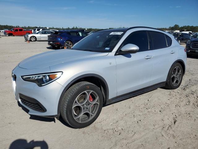  Salvage Alfa Romeo Stelvio