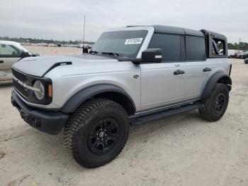  Salvage Ford Bronco