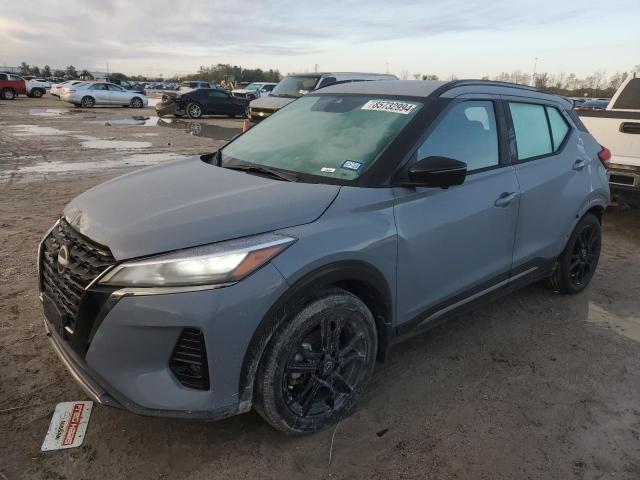  Salvage Nissan Kicks