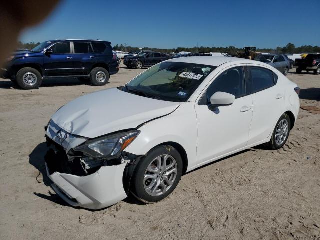  Salvage Toyota Yaris