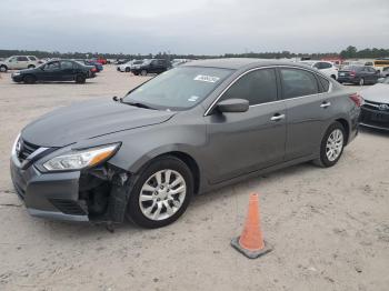  Salvage Nissan Altima