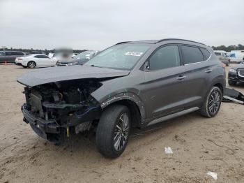  Salvage Hyundai TUCSON